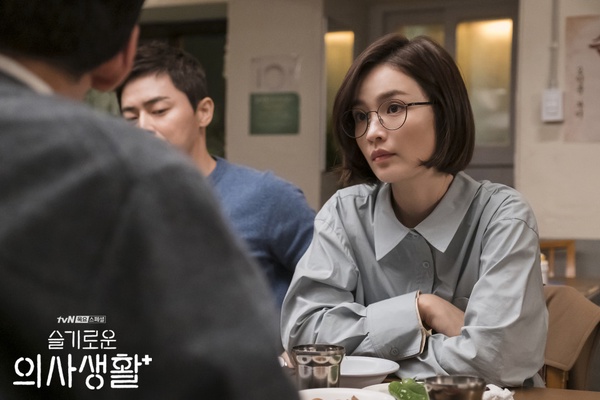 《三十九》田美都再圈粉!《機醫》是初次主演韓劇、戲外超會唱,看似童顏其實已婚!