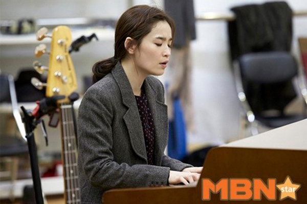 《三十九》田美都再圈粉!《機醫》是初次主演韓劇、戲外超會唱,看似童顏其實已婚!
