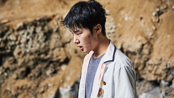 Netflix《人文教育101》金東希黑化犯重罪！預告搶錢、砍人超血腥，「暗黑校園」來臨！