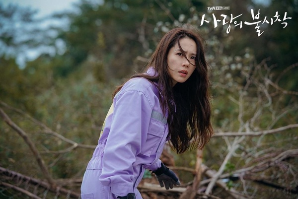 《愛的迫降》世理命超硬！龍捲風&地雷&子彈都殺不了她，38線當然無法阻止兩人相愛！