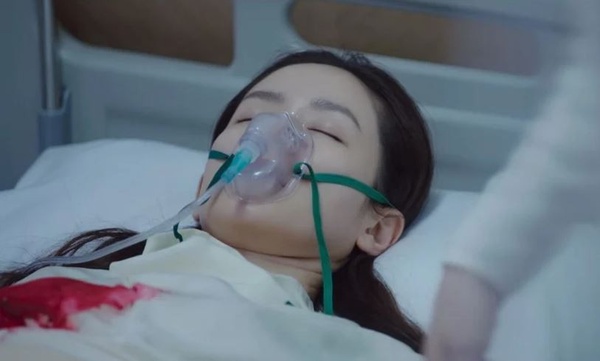 《愛的迫降》世理命超硬！龍捲風&地雷&子彈都殺不了她，38線當然無法阻止兩人相愛！