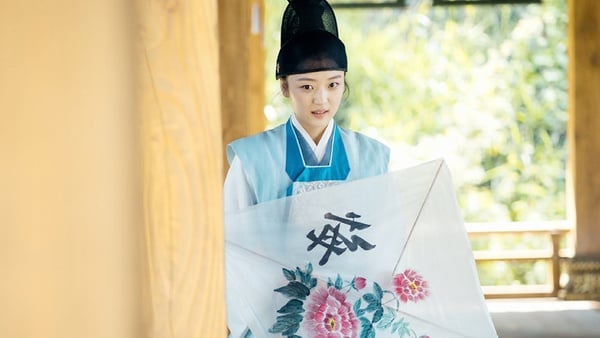老梗玩不膩!古裝劇10位女主「女扮男裝」,《枕上書》鳳九太美,《兩世歡》風眠晚最颯