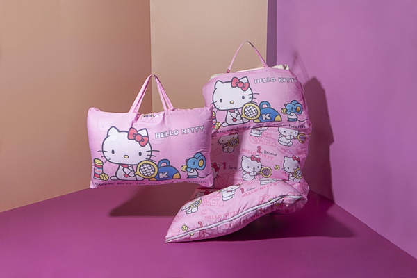 HELLO KITTY出沒生活工場！生活工場X三麗鷗推「運動HELLO KITTY」，游泳Kitty浴巾必收