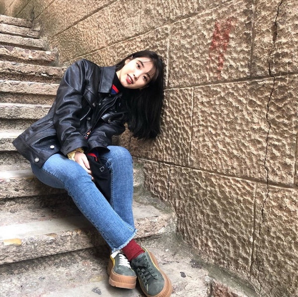 韓素希穿搭技巧高，修飾腿型變好比例！女星牛仔褲穿搭4重點，醜褲子只有孫藝珍能駕馭