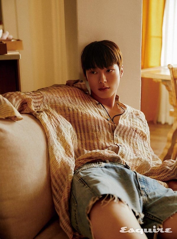 《Born Again》張基龍X李洙赫新畫報公開!慵懶靠肩超養眼,網喊:「不需要女主了」!