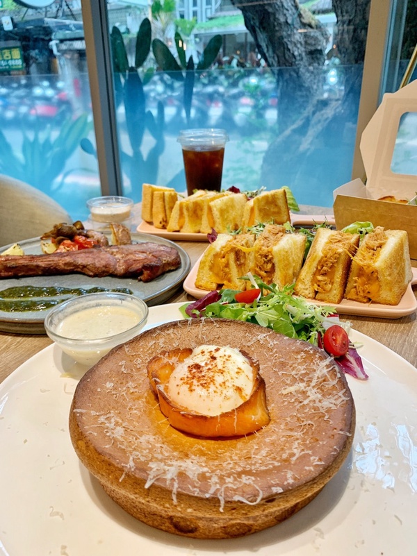 起司加鮭魚打造全新鹹鬆餅!petit doux微兜推「白日夢香鮭瓦帕鬆餅」一切開還會牽絲!