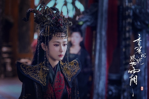 《親愛的,熱愛的》楊紫&李現拍婚紗!楊紫9個「陸劇嫁衣造型」,第八個是最驚悚黑歷史