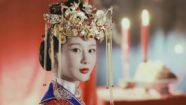 《親愛的,熱愛的》楊紫&李現拍婚紗!楊紫9個「陸劇嫁衣造型」,第八個是最驚悚黑歷史