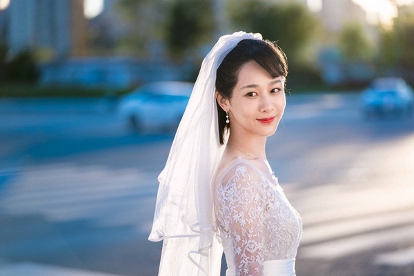 《親愛的,熱愛的》楊紫&李現拍婚紗!楊紫9個「陸劇嫁衣造型」,第八個是最驚悚黑歷史