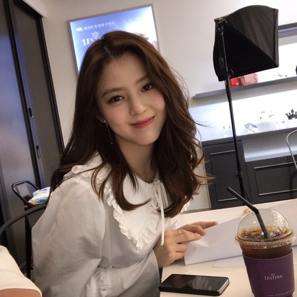 周揚青成新一代時髦髮型範本!本季流行捲度推薦,韓素希、LISA爆熱門,孫藝珍是經典