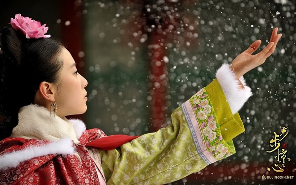微博票選「陸劇收視頂流王牌女演員」TOP 10！楊冪竟第八，趙麗穎第五，前三名確實頂流