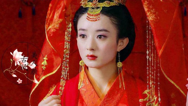 趙麗穎《有翡》造型再曝光!回顧趙麗穎9款「古裝劇大婚造型」,最後一套讓劇迷淚崩