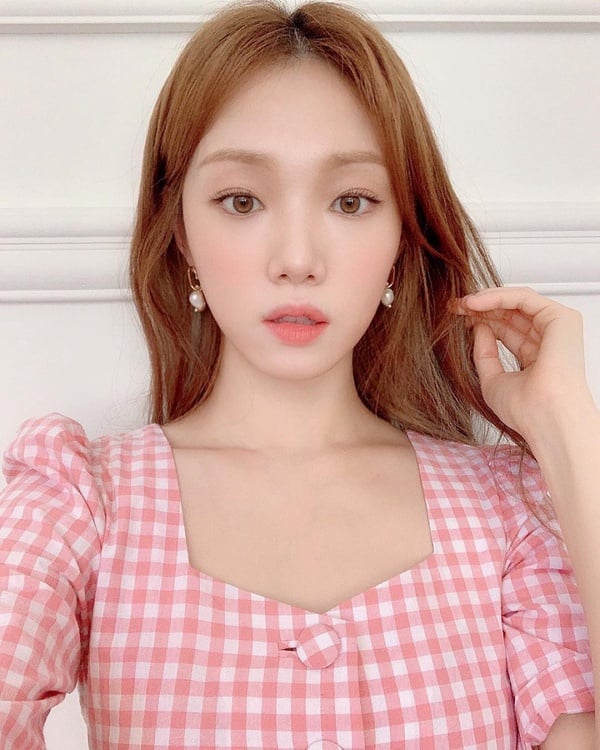 「貝殼眼」不適合畫眼線！彩妝師公開「不適合眼線」女星都有這特點，眼妝畫法揭秘
