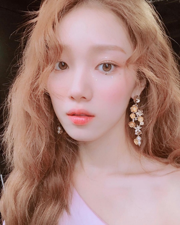 「貝殼眼」不適合畫眼線！彩妝師公開「不適合眼線」女星都有這特點，眼妝畫法揭秘