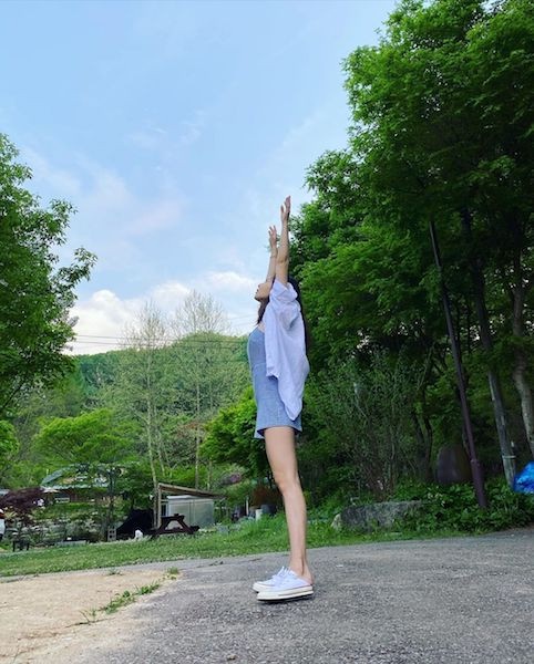 懶人瘦腿法！韓國模特兒親授3招「坐著瘦腿」運動，免流汗瘦超快，無痛複製泫雅同款腿