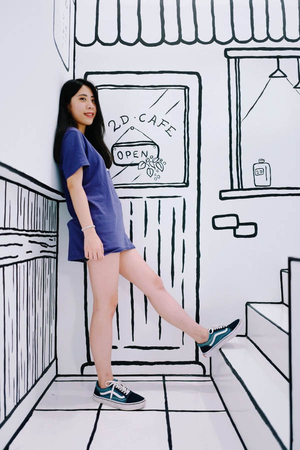 根本像是走進漫畫場景！「2D Taiwan」 繪畫風咖啡廳5/10開幕，10個IG打卡點讓你拍不停