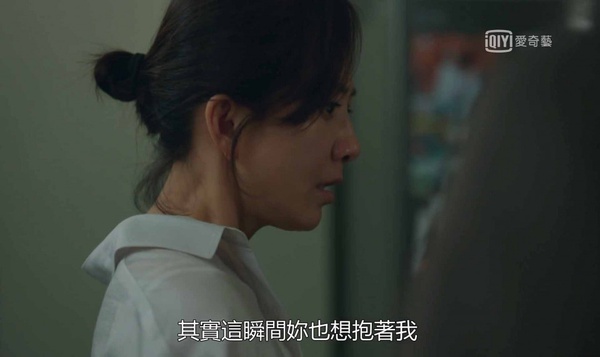 《夫婦的世界》大反轉！善雨做偽證、和前夫火辣擁吻，太狗血網友氣瘋：「有爛尾預感」