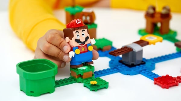 樂高LEGO®「樂高超級瑪利歐」！瑪利歐積木居然有聲音還會換表情，堪稱樂高界創舉～