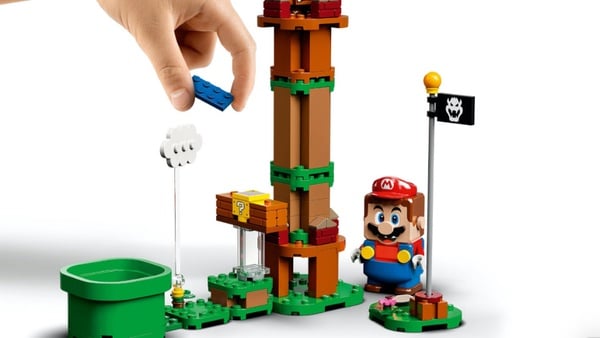 樂高LEGO®「樂高超級瑪利歐」！瑪利歐積木居然有聲音還會換表情，堪稱樂高界創舉～