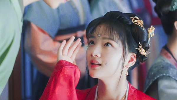 《清平樂》「珍珠落淚妝」超美！古裝劇10款「珍珠落淚妝」，楊冪《仙劍三》超經典