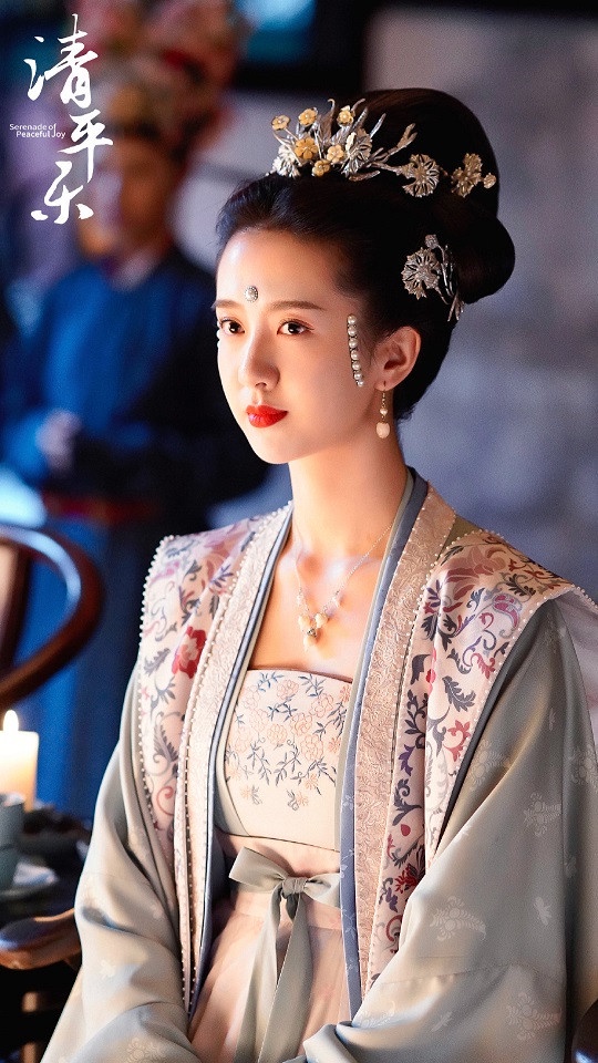 《清平樂》「珍珠落淚妝」超美！古裝劇10款「珍珠落淚妝」，楊冪《仙劍三》超經典