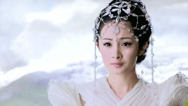 《清平樂》「珍珠落淚妝」超美！古裝劇10款「珍珠落淚妝」，楊冪《仙劍三》超經典