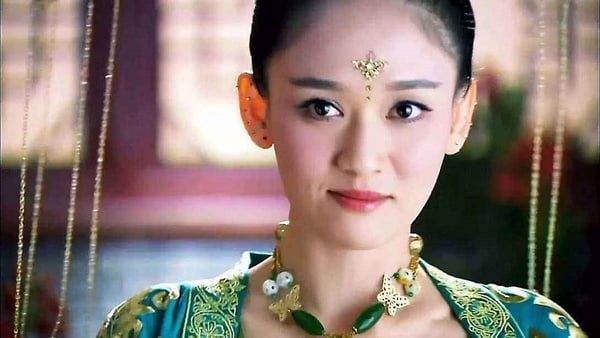 《清平樂》「珍珠落淚妝」超美！古裝劇10款「珍珠落淚妝」，楊冪《仙劍三》超經典