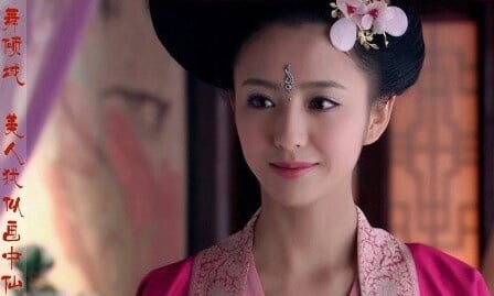 《清平樂》「珍珠落淚妝」超美！古裝劇10款「珍珠落淚妝」，楊冪《仙劍三》超經典