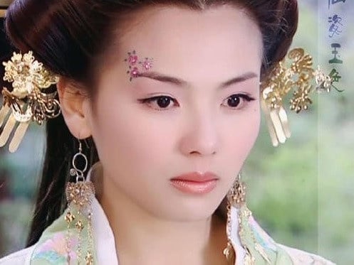《清平樂》「珍珠落淚妝」超美！古裝劇10款「珍珠落淚妝」，楊冪《仙劍三》超經典