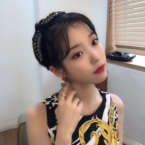 短下巴明星更受歡迎！IU、周子瑜、林依晨都是短下巴美女，加碼短下巴矯正與修容技巧！