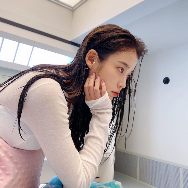 短下巴明星更受歡迎！IU、周子瑜、林依晨都是短下巴美女，加碼短下巴矯正與修容技巧！
