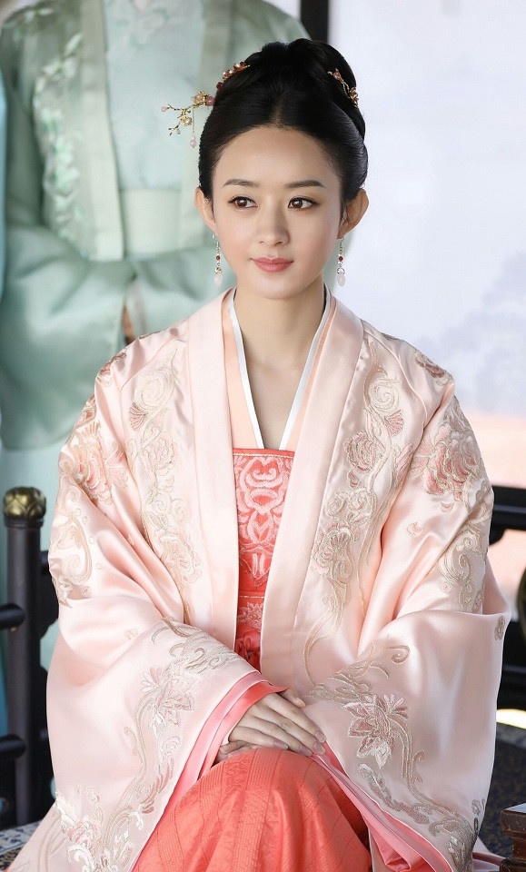 趙麗穎收視紀錄有多狂！趙麗穎主演陸劇網播量TOP 10，四部破200億，楊紫 楊冪也贏不了