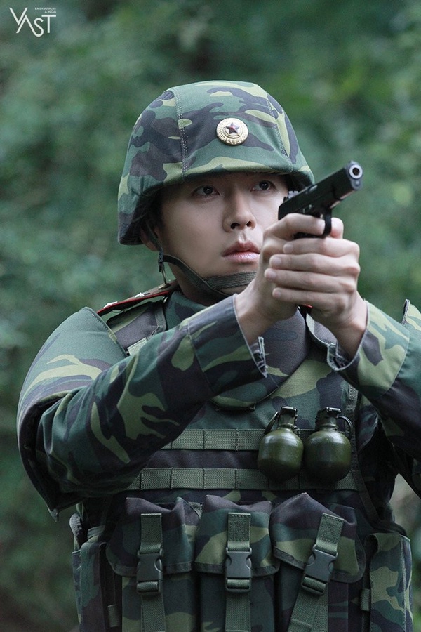 《愛的迫降》紅到西方！Netflix美國播放量第6，外媒評為「必看影集」，正赫魅力無敵！