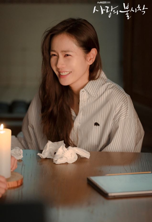 《愛的迫降》紅到西方！Netflix美國播放量第6，外媒評為「必看影集」，正赫魅力無敵！