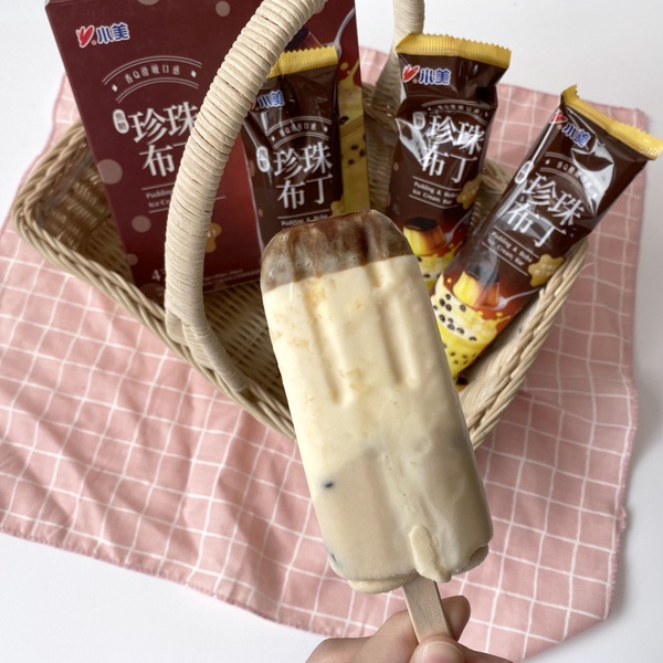 小美雪糕新品！粉嫩「珍珠芋角雪糕」、吃得到布丁的「珍珠布丁雪糕」，這三家超商開賣