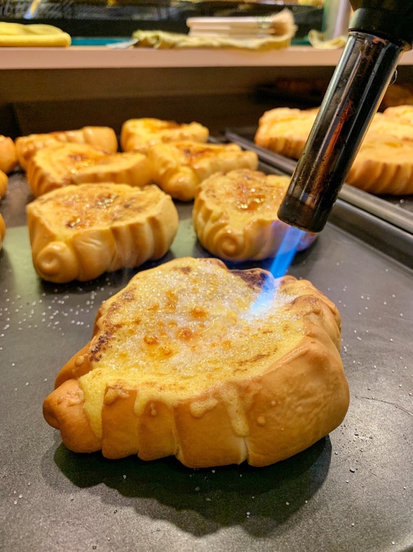 焦糖烤布蕾變成甜麵包!PERFEPAN完美羅宋製造所推「焦糖布蕾奶酥羅宋」,甜蜜滋味必吃