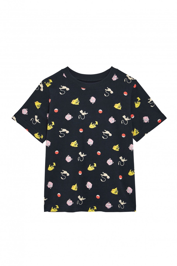 GU X Pokémon聯名系列可愛上市！超萌皮卡丘、卡比獸造型上衣，還有百變怪零錢包必收