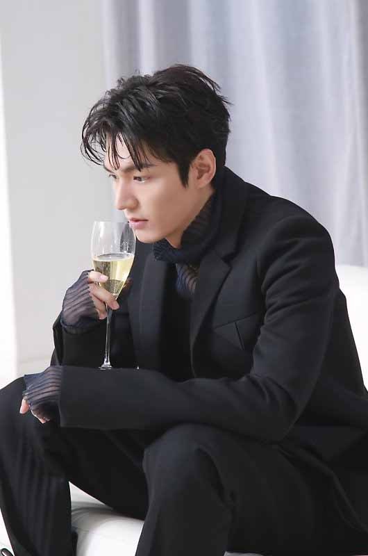 《永遠的君主》李敏鎬是真正的高富帥!電視劇單集片酬上億,26歲買下千萬豪宅,超會賺