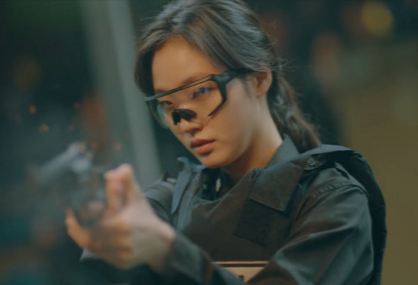 《永遠的君主》李敏鎬黑衣人路透曝光?網狂猜黑衣人身分,穿越還藏「莫比烏斯環」概念