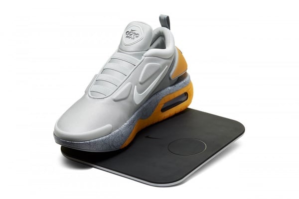 手機控制即可自動綁鞋帶！Nike科技感Adapt Auto Max鞋款重磅登場！