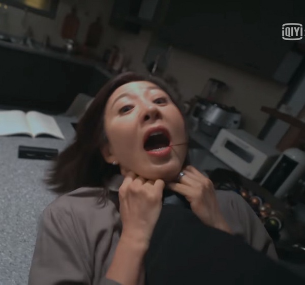 《夫婦的世界》結局前因大尺度被開罰！善雨被暴打滿臉血、和前夫露骨床戲，口味真的重