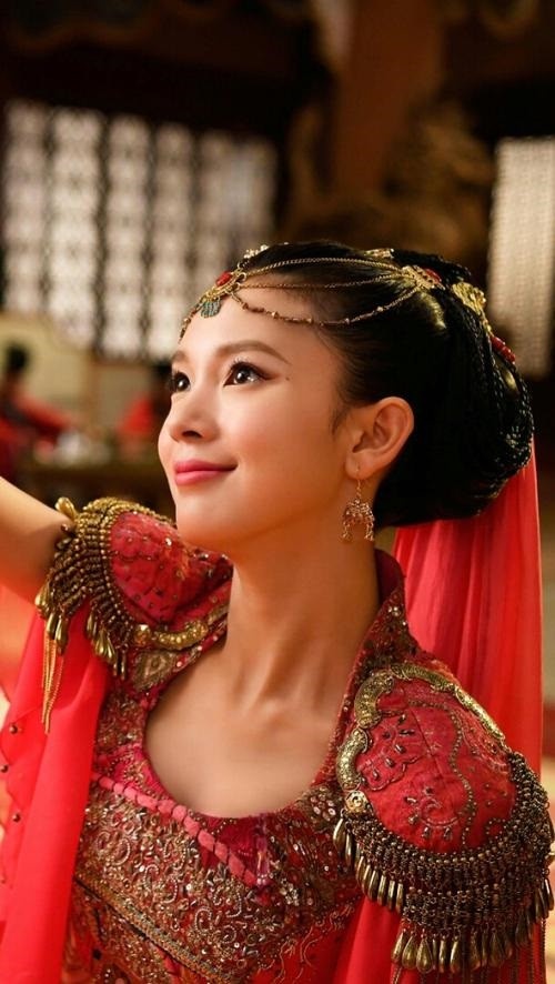 盤點9個陸劇中「最驚豔的異域美女」！熱巴跳舞好妖媚，第八位一舞成后宮寵妃