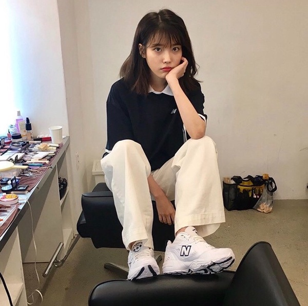 IU、迪麗熱巴老爹鞋穿搭成精！女星老爹鞋穿搭5技巧，拯救粗短腿、顯瘦又長高！