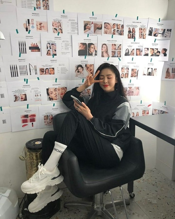 IU、迪麗熱巴老爹鞋穿搭成精！女星老爹鞋穿搭5技巧，拯救粗短腿、顯瘦又長高！