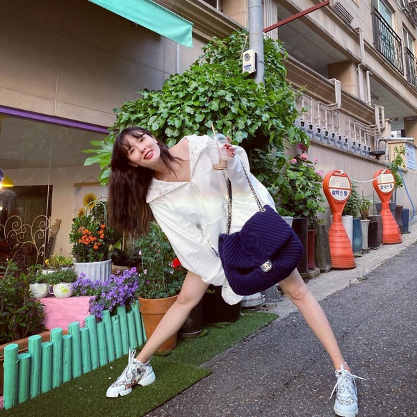 IU、迪麗熱巴老爹鞋穿搭成精！女星老爹鞋穿搭5技巧，拯救粗短腿、顯瘦又長高！