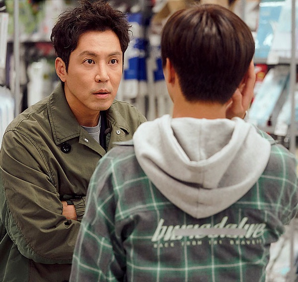 《雙甲路邊攤》劇情撞IU《德魯納》？黃正音&陸星材新劇Netflix開播，朴敘俊也來踢館？