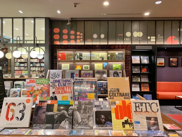 新24小時書店誠品信義店登場！舊金山咖啡首店、唱片行、生鮮超市、調酒亮點一次看！