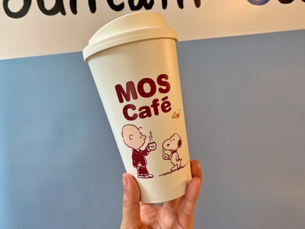 史努比現身摩斯!摩斯漢堡聯手史努比推「MOS好食光」,史努比周邊加價購通通要入手!