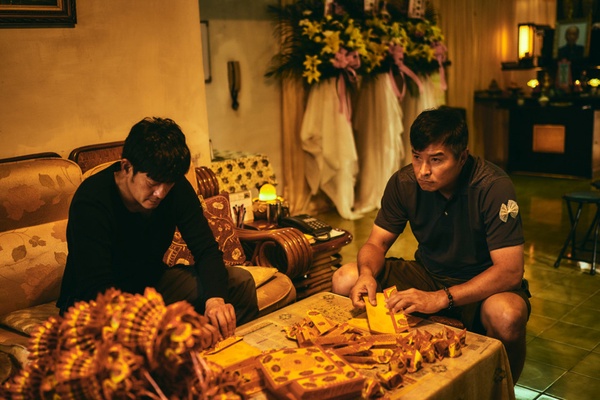 《做工的人》講出小人物心酸！沒錢生不起病、辛苦錢被騙光，網友：笑到最後卻哭了