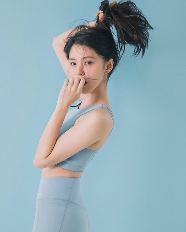 韓系馬尾綁法教學！IU、朴信惠馬尾綁出少女感，髮型師詳解髮型重點＆變化款馬尾！
